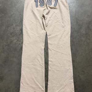 Vintage Y2K Aeropostale 1987 Low Rise Flare Sweatpants, Tan/Blue, Size M
